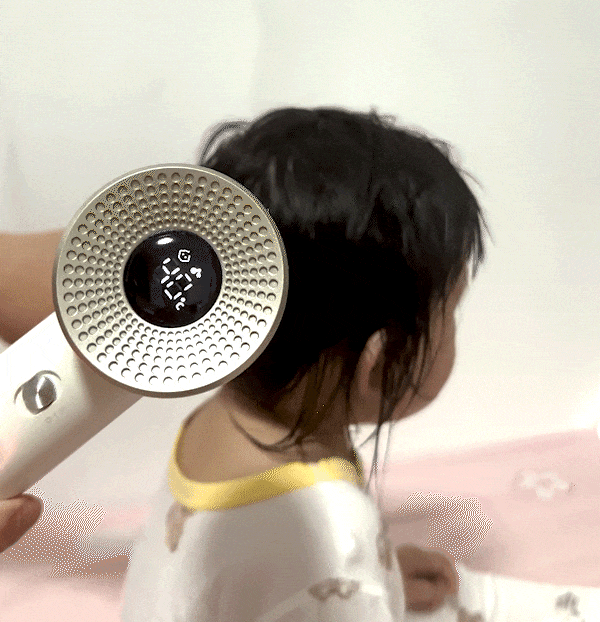 千的吹风机就不配有一头秀发了？不朽情缘游戏网站址用不起好几(图6)