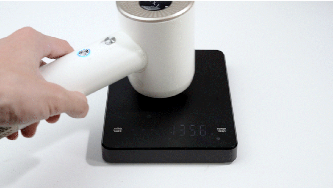 千的吹风机就不配有一头秀发了？不朽情缘游戏网站址用不起好几(图18)